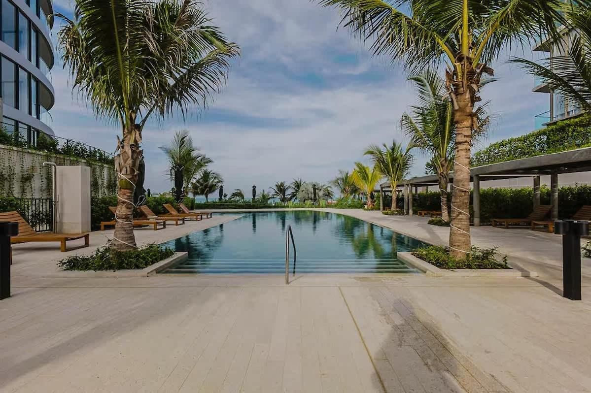 Beachfront Penthouse Spacious, Gym, Pool, 6ppl * Cartagena