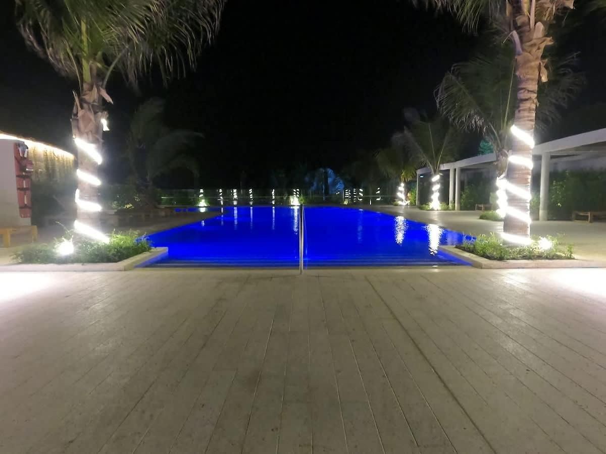 Apartamento Beachfront Penthouse Spacious, Gym, Pool, 6ppl *