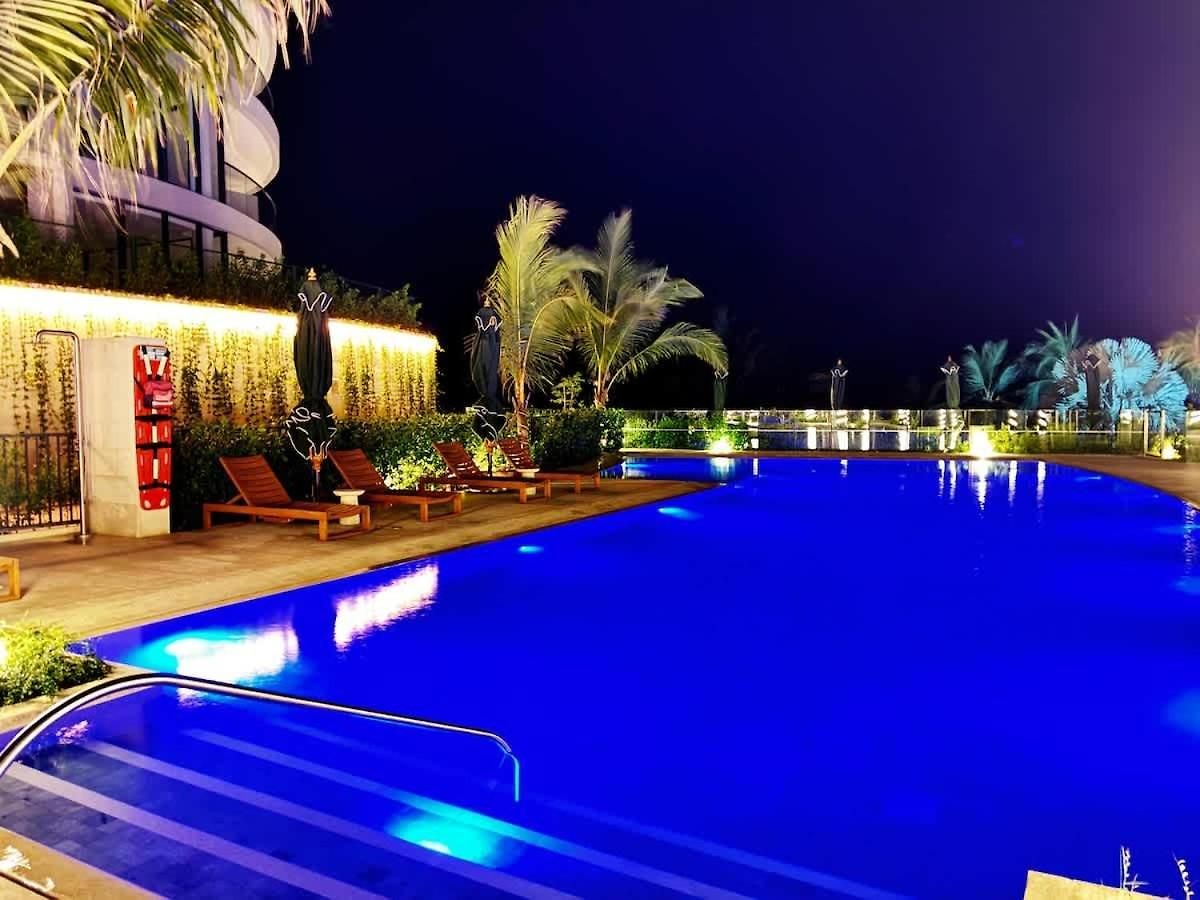 Apartamento Beachfront Penthouse Spacious, Gym, Pool, 6ppl *