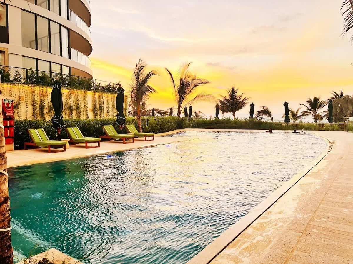 Beachfront Penthouse Spacious, Gym, Pool, 6ppl * Cartagena