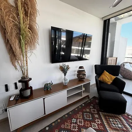 Apartamento Beachfront Penthouse Spacious, Gym, Pool, 6ppl