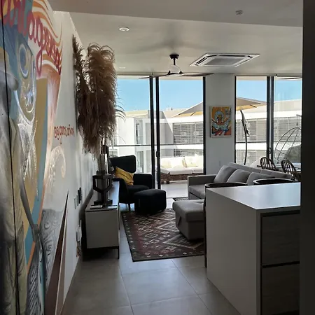Beachfront Penthouse Spacious, Gym, Pool, 6ppl Apartamento Cartagena