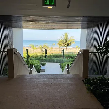 Apartamento Beachfront Penthouse Spacious, Gym, Pool, 6ppl Cartagena