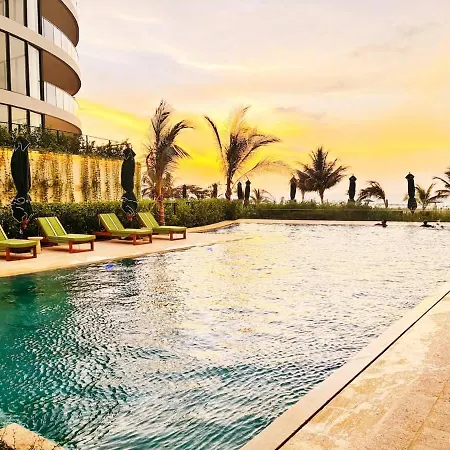 Beachfront Penthouse Spacious, Gym, Pool, 6ppl * Cartagena