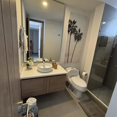 Beachfront Penthouse Spacious, Gym, Pool, 6ppl Apartamento Cartagena