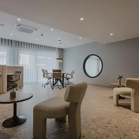 Apartamento Beachfront Penthouse Spacious, Gym, Pool, 6ppl *
